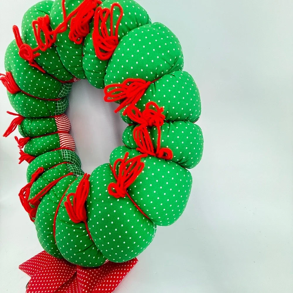 Quilted Puff Wreath Bow Vintage handmade Red Green Patchwork Holiday Decor 16x7
